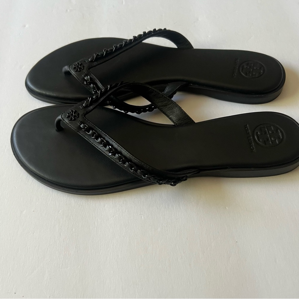TORY BURCH EVERLY THONG SANDALS WITH TONAL CHAIN DETAIL BLACK 10.5 NEW